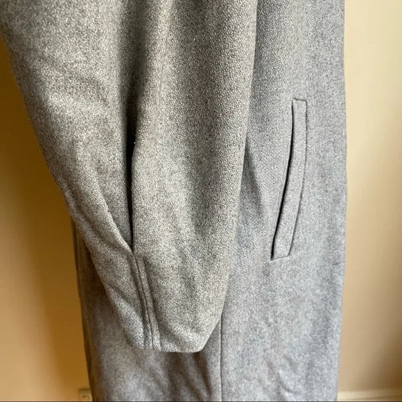 VINTAGE | Long woollen coat with shoulder and sleeve details | Size 14 - Picture 6 of 16